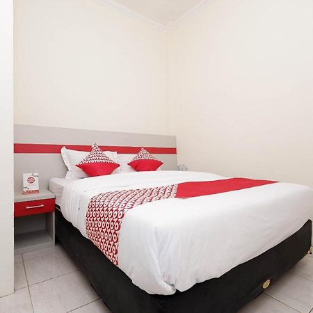 Super Oyo 1620 Sion Family Residence Grobogan Esterno foto